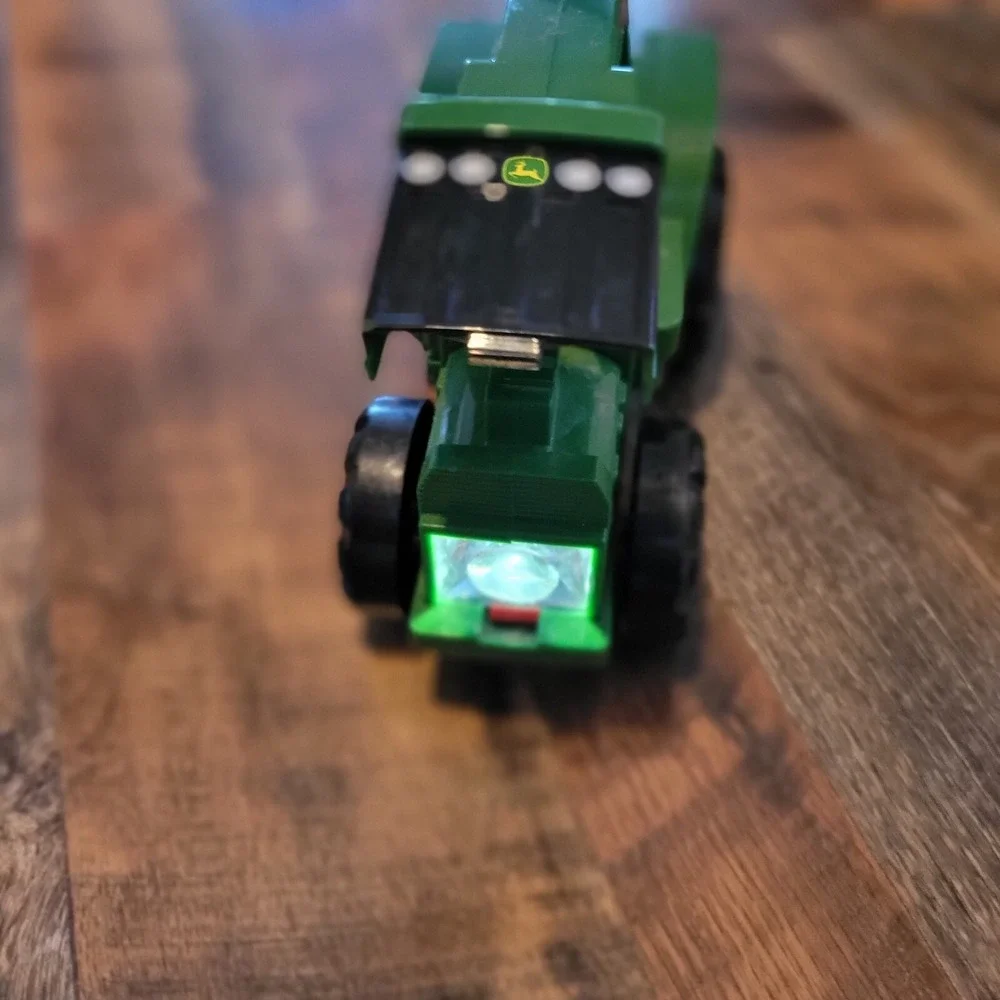 John Deere Roll n' Go Green Tractor Flashlight‎ Vehicle Sounds & Lights Toy TOMY